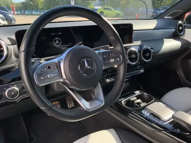 Mercedes-Benz A 35 AMG