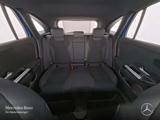 Mercedes-Benz EQA 300