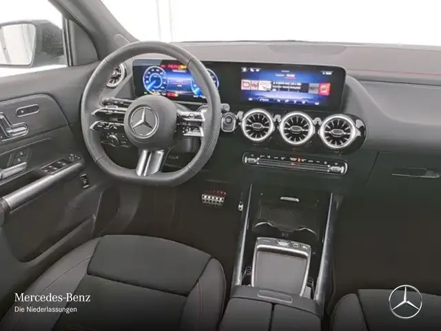 Mercedes-Benz EQA 300