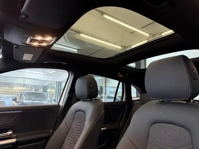 Mercedes-Benz GLA 220
