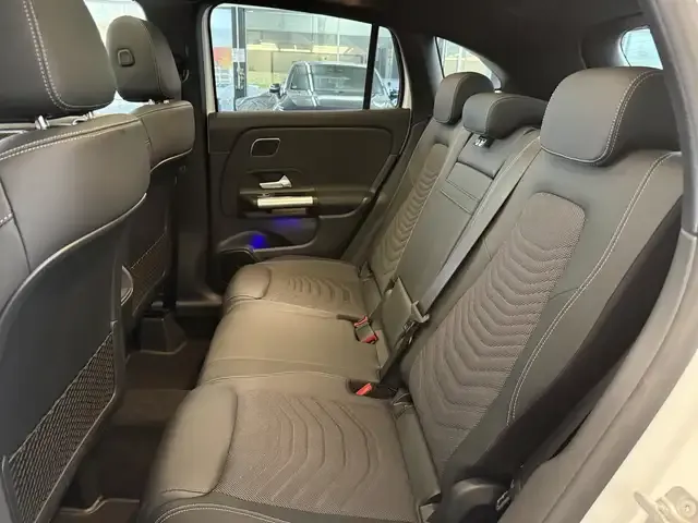 Mercedes-Benz GLA 220