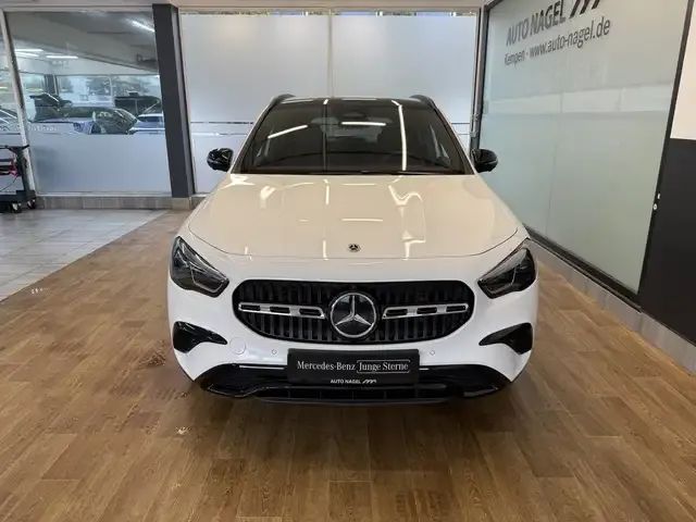 Mercedes-Benz GLA 220