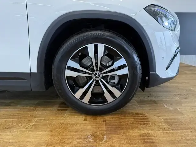 Mercedes-Benz GLA 220