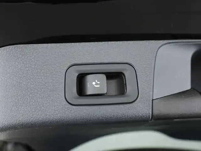 Mercedes-Benz GLB 220