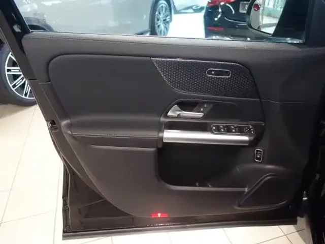 Mercedes-Benz GLA 180