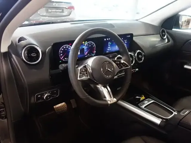 Mercedes-Benz GLA 180