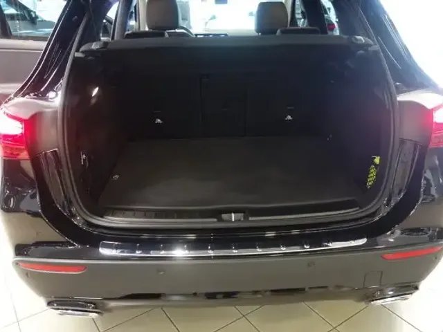 Mercedes-Benz GLA 180