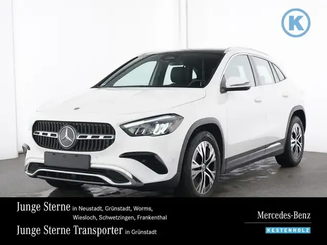 Mercedes-Benz GLA 220