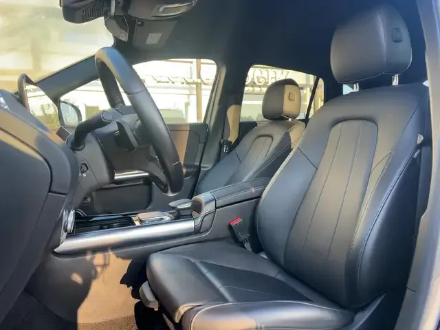 Mercedes-Benz EQA 300