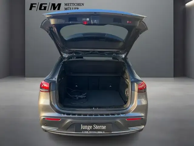 Mercedes-Benz EQA 300