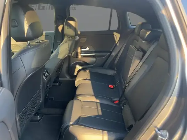 Mercedes-Benz EQA 300