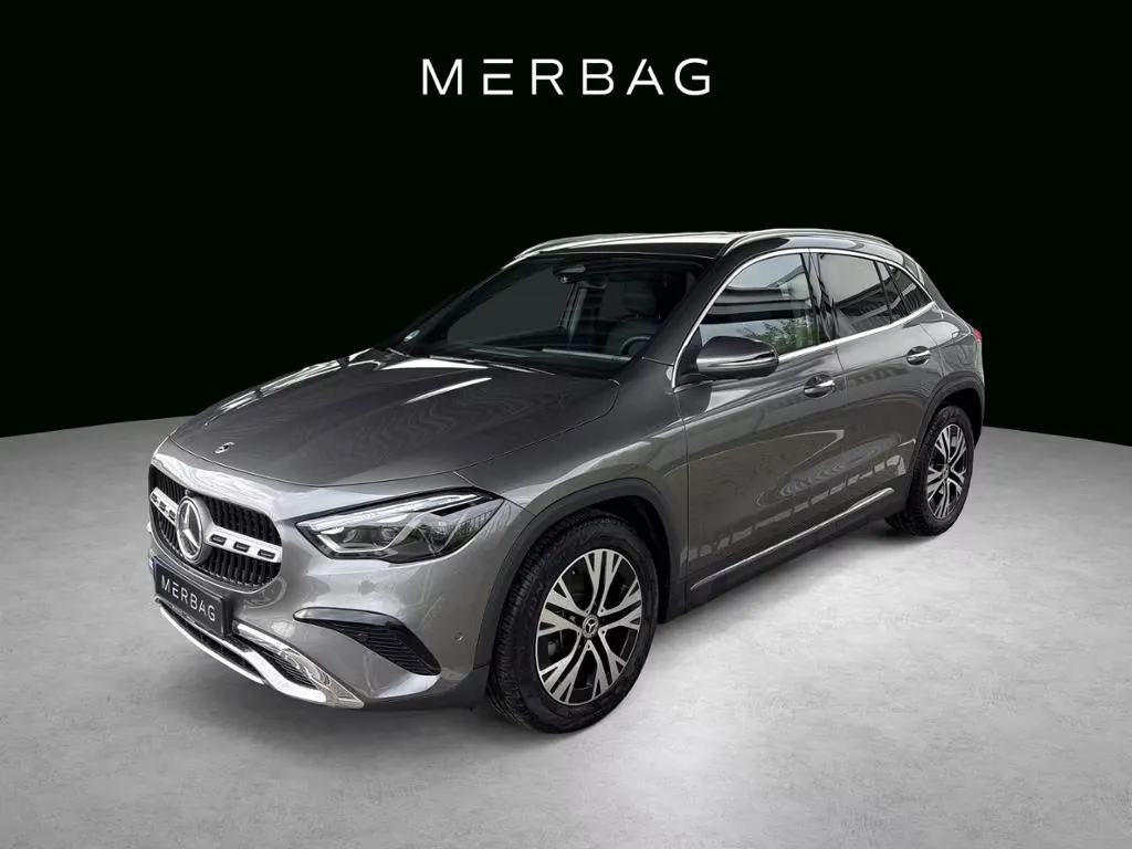 Mercedes-Benz GLA 200