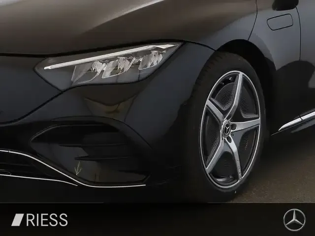 Mercedes-Benz EQE 300