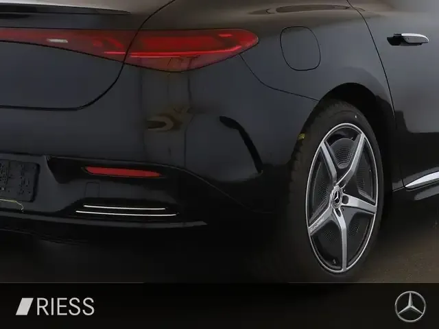 Mercedes-Benz EQE 300