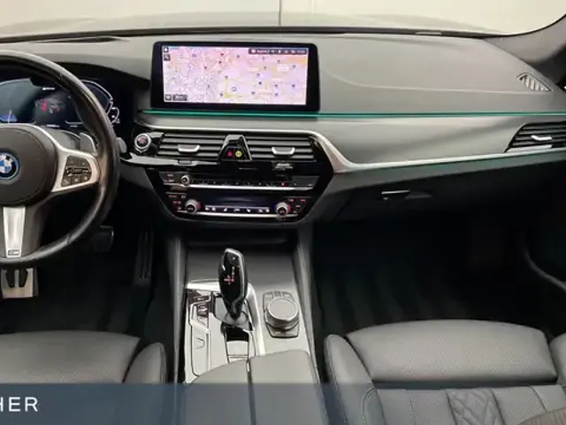 BMW 530