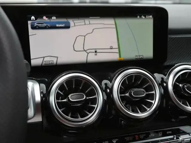 Mercedes-Benz GLB 180