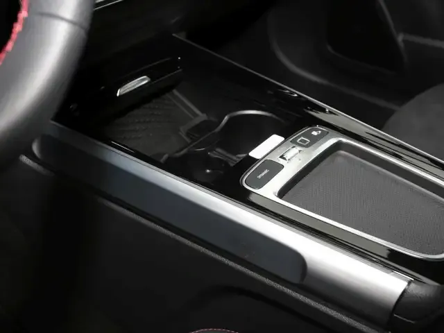 Mercedes-Benz GLB 180