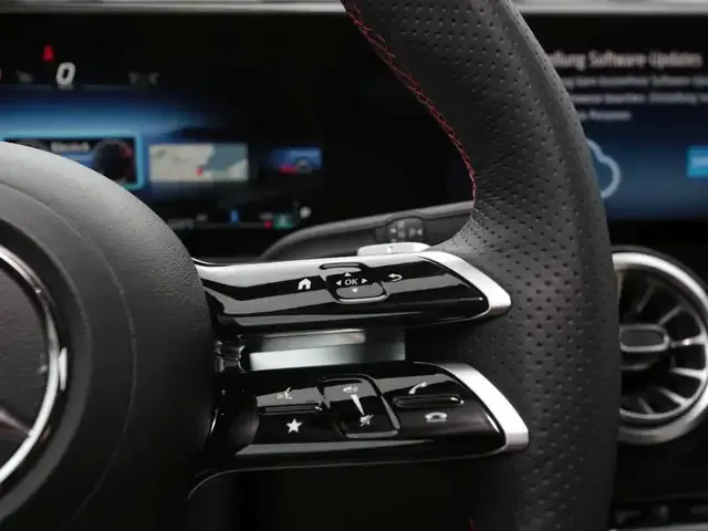 Mercedes-Benz GLB 180