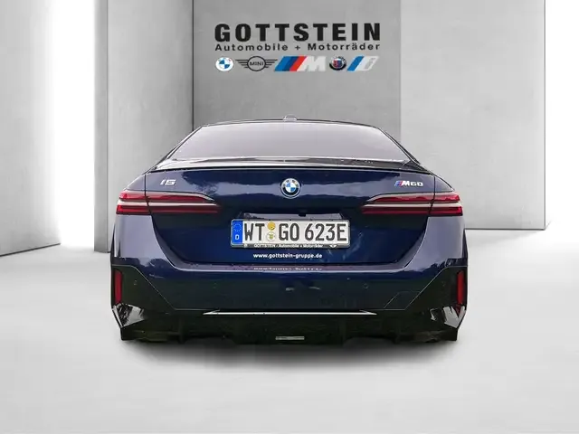 BMW i5