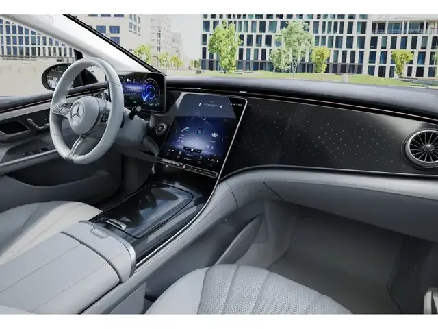 Mercedes-Benz EQE 300