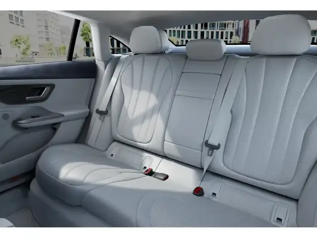 Mercedes-Benz EQE 300