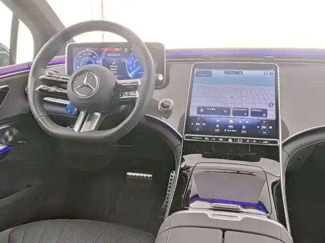 Mercedes-Benz EQE 300