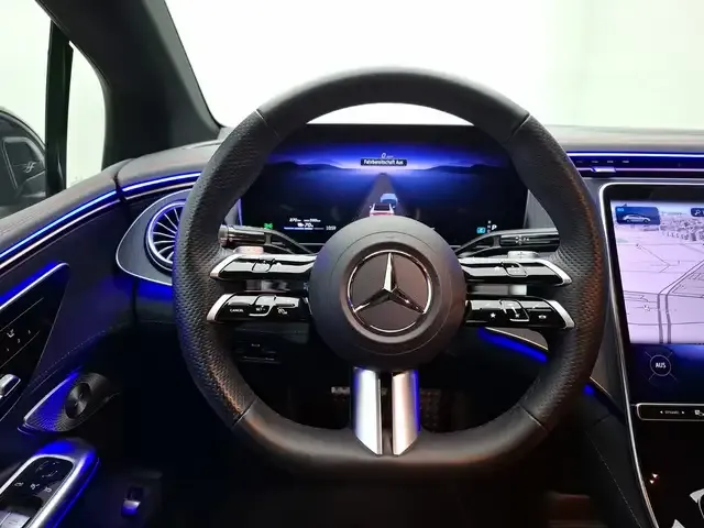 Mercedes-Benz EQE 300