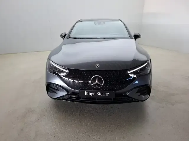 Mercedes-Benz EQE 300