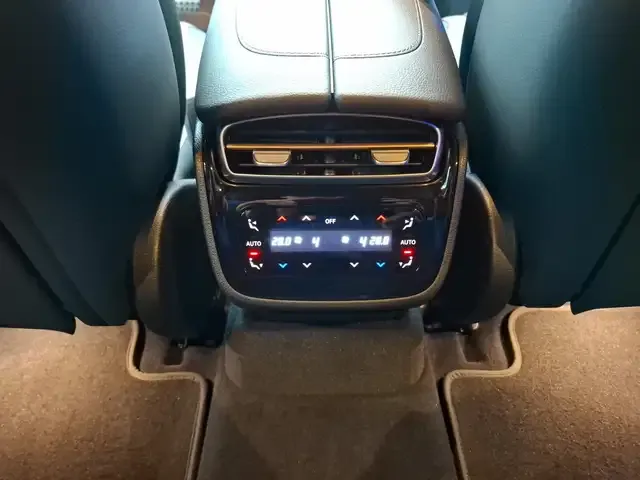 Mercedes-Benz EQE 300