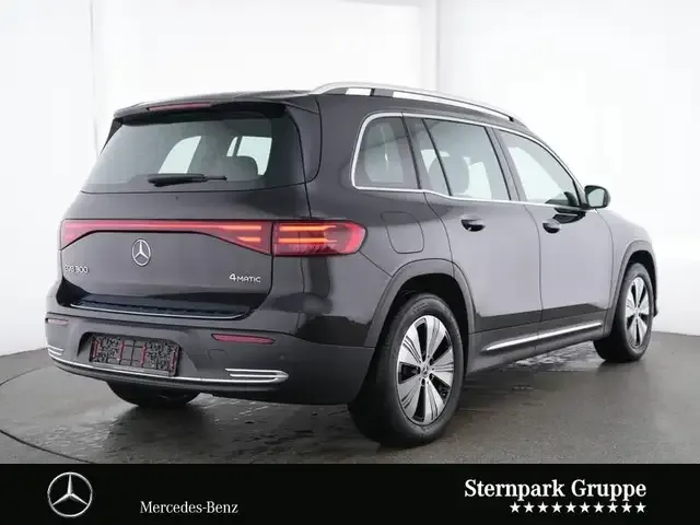 Mercedes-Benz EQB 300
