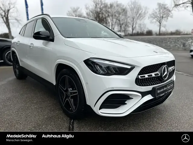 Mercedes-Benz GLA 200