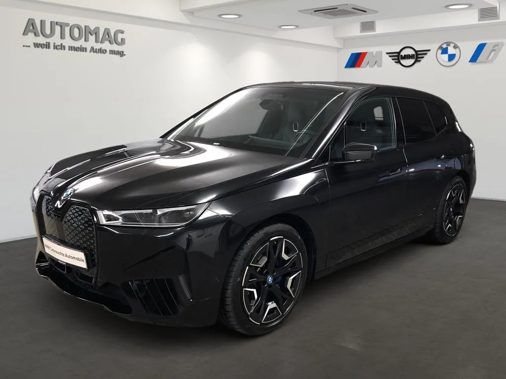 BMW iX