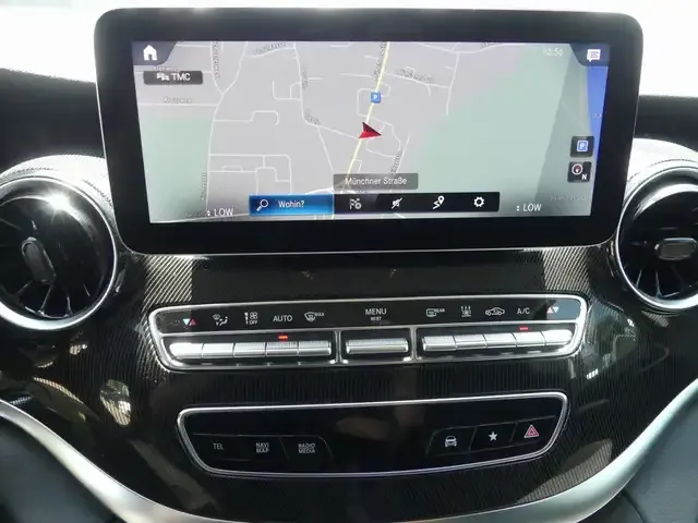 Mercedes-Benz V 220