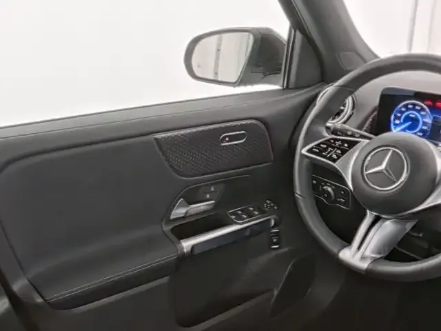 Mercedes-Benz EQB 250