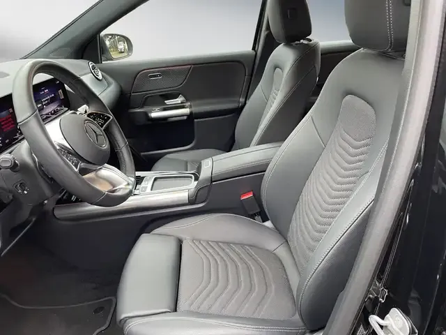 Mercedes-Benz EQA 300