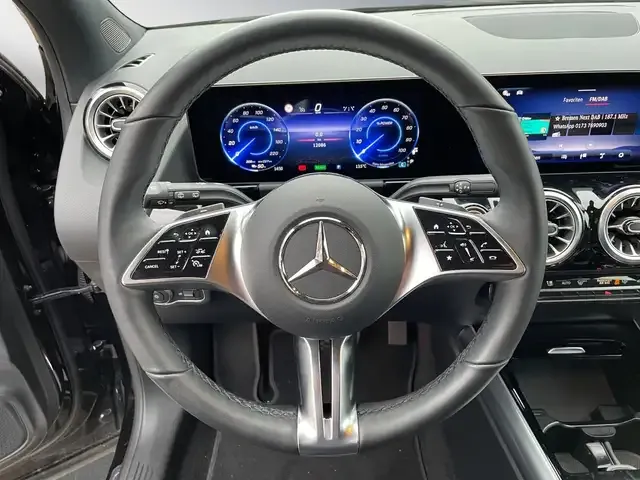 Mercedes-Benz EQA 300