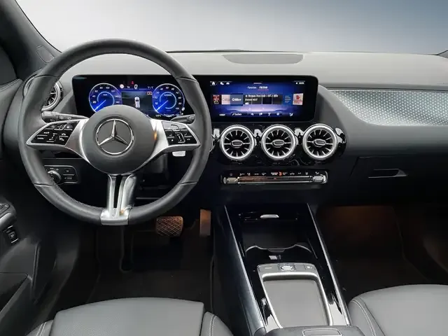 Mercedes-Benz EQA 300