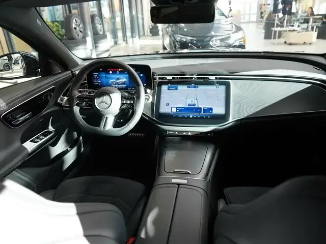 Mercedes-Benz E 220