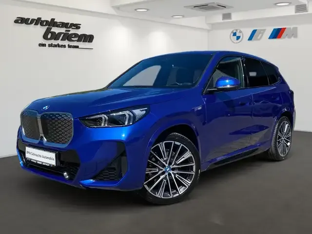 BMW iX1