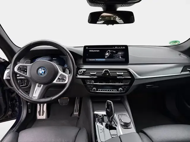 BMW 545