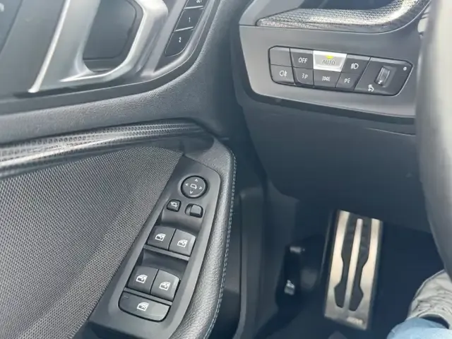 BMW 235