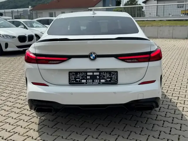 BMW 235