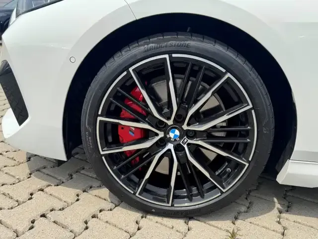 BMW 235