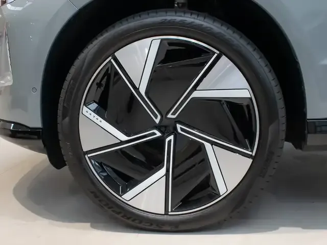 Volvo EX90