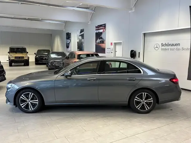 Mercedes-Benz E 220
