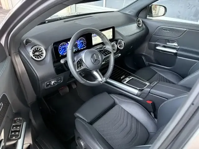 Mercedes-Benz EQA 300