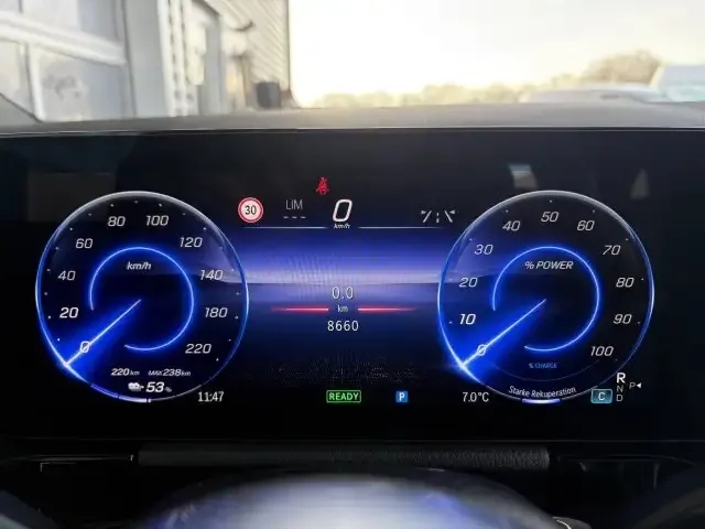 Mercedes-Benz EQA 300