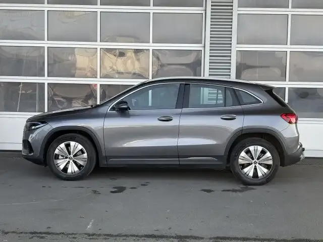 Mercedes-Benz EQA 300