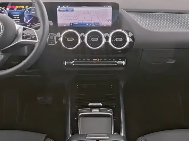 Mercedes-Benz GLA 220