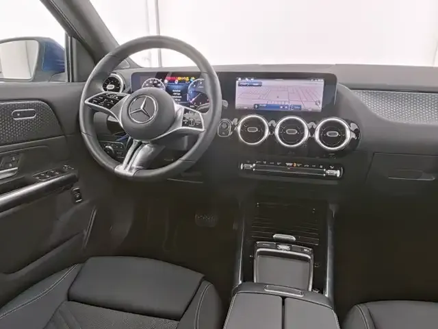 Mercedes-Benz GLA 220